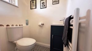 CLOAKROOM/WC- click for photo gallery